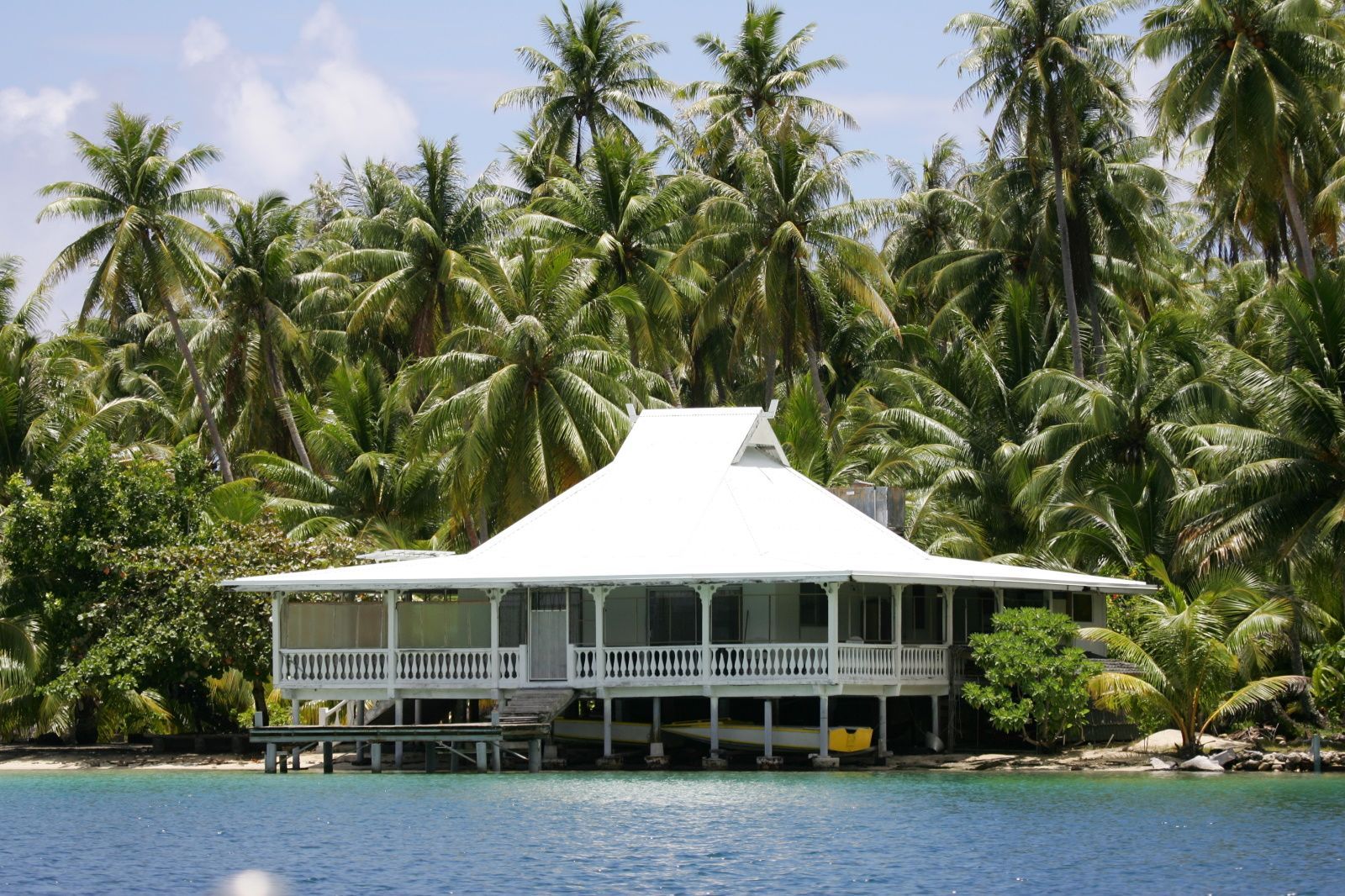 Tusen mil från din vardag, i hjärtat av Stilla havet, Atlanten och Indiska oceanen, välkomnar de franska utomeuropeiska destinationerna dig med öppna armar!