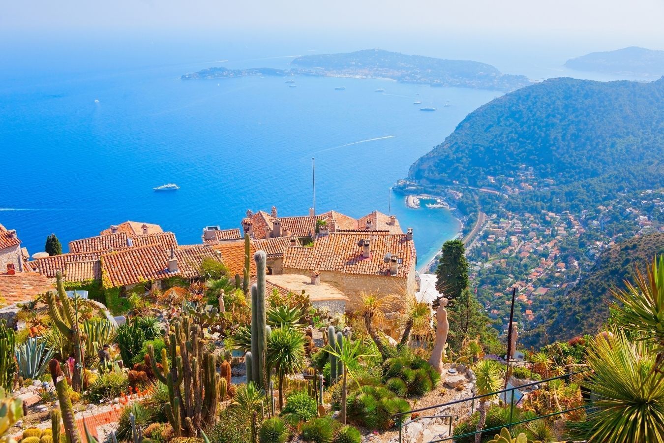 エズ村から望むコート・ダジュールの絶景