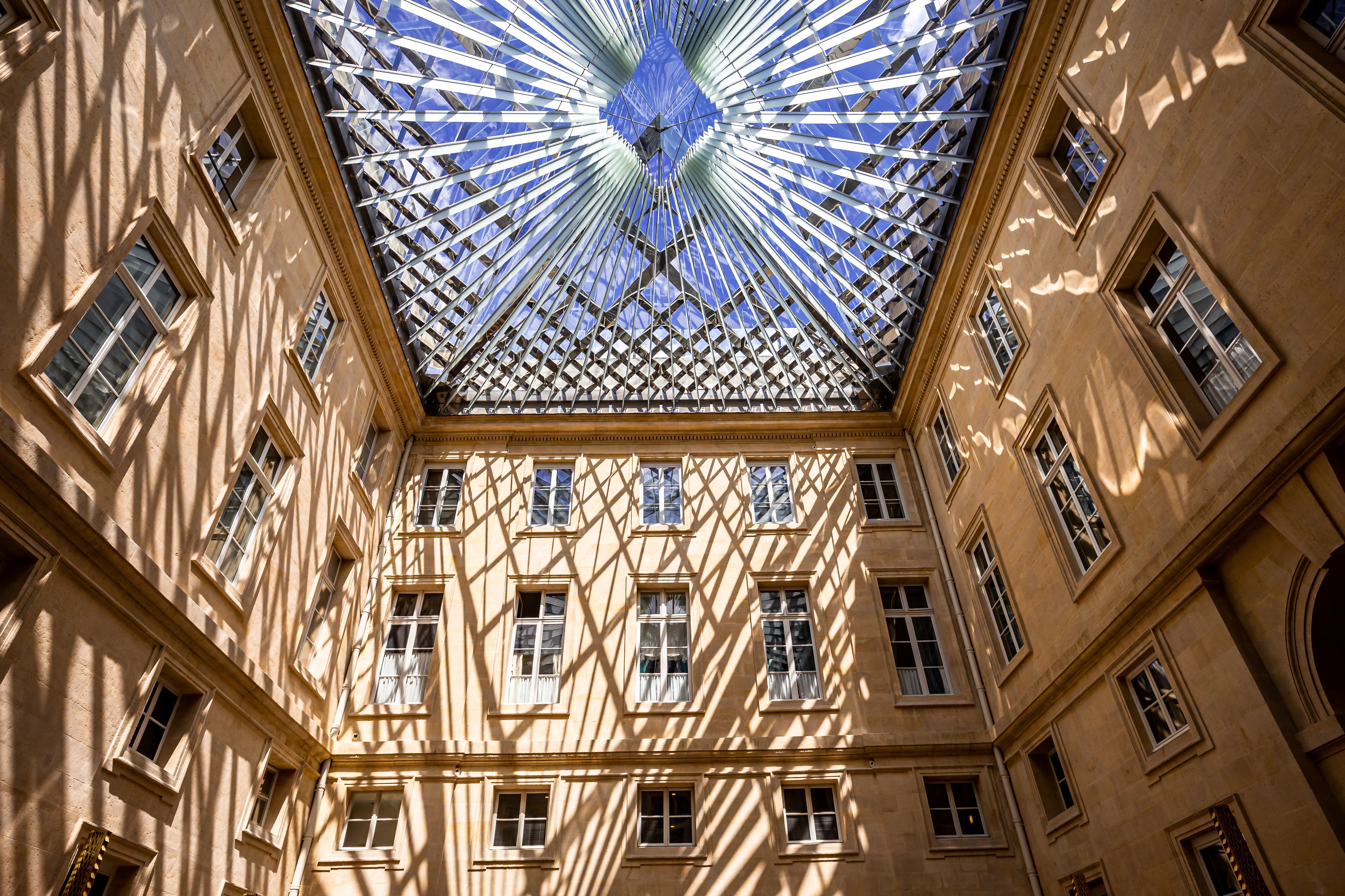 Binnenplein van het Hôtel de la Marine in Parijs.