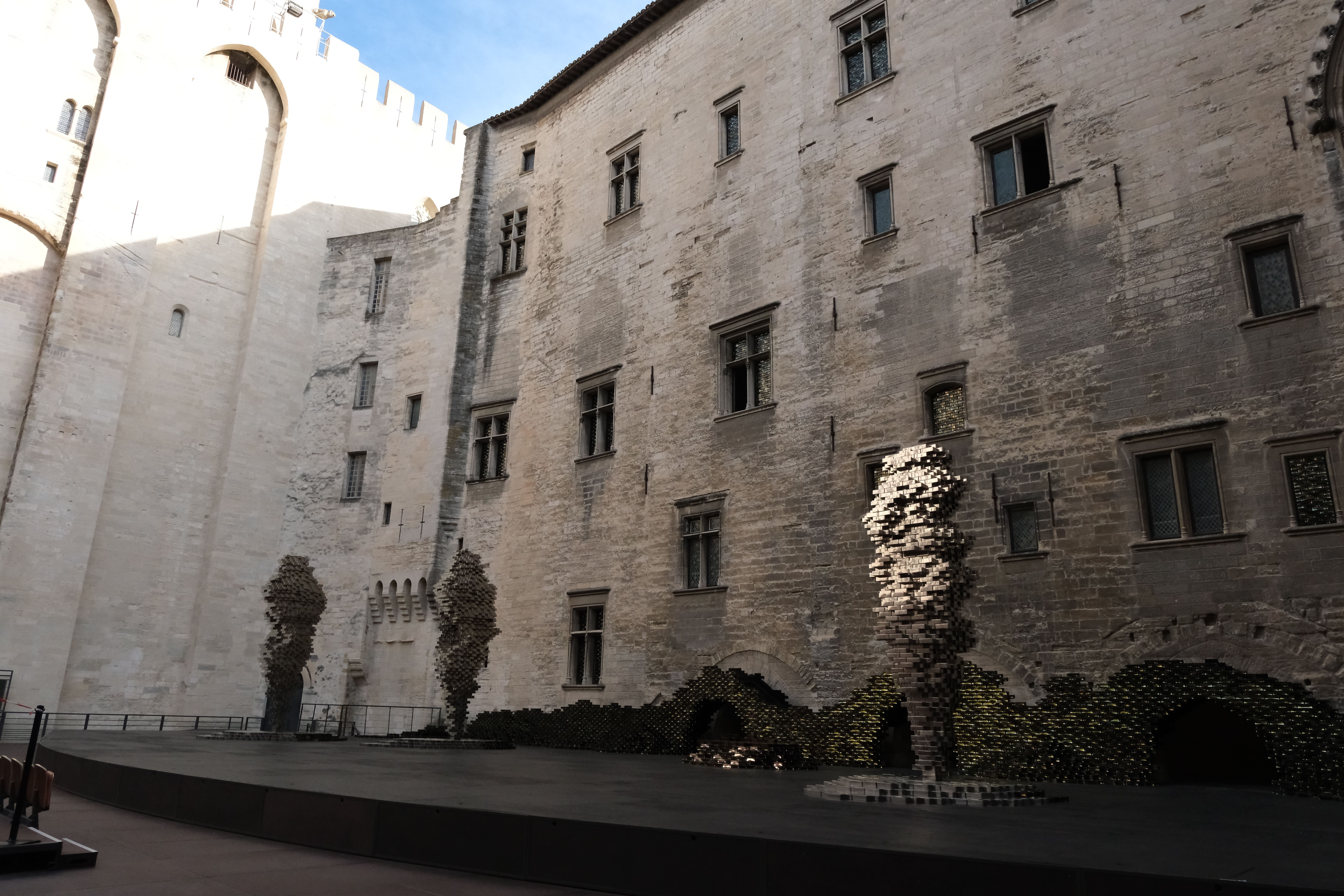 아비뇽 장미셸 오토니엘 전시