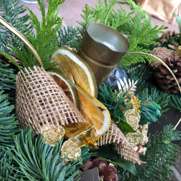 Corona de Navidad fabricada en Alsacia.