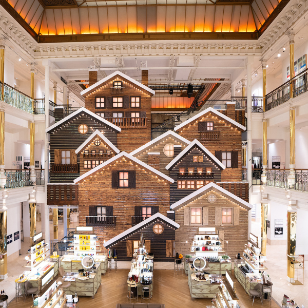 Exposition "Le Bon Marché de Noël" à Paris. 