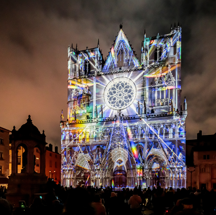 Place Saint-Jean, à Lyon.
