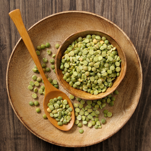 Guisantes secos o partidos.