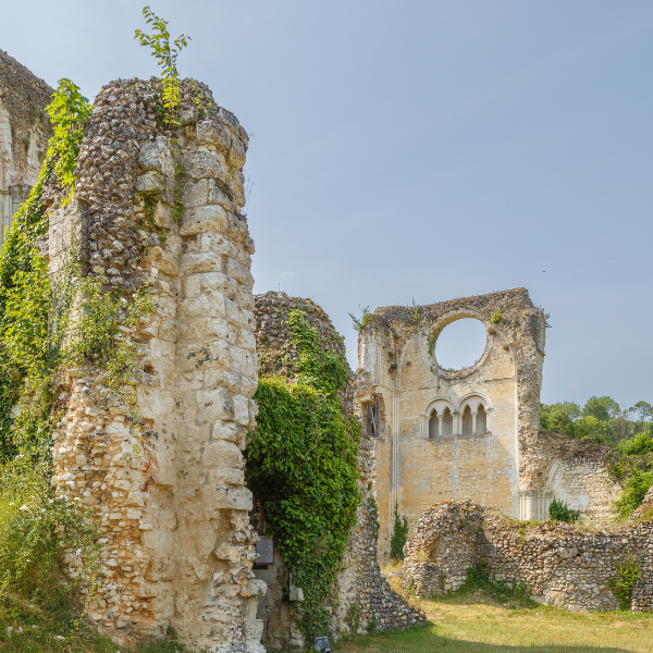 Abbaye de Mortemer à Lisors, en Normandie. 