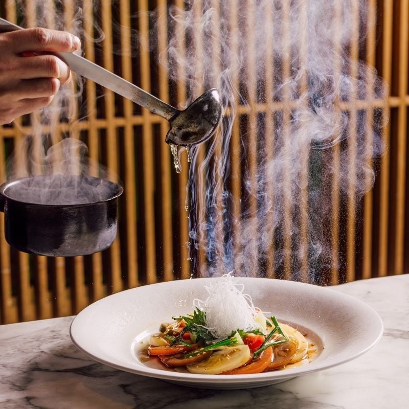 Restaurant Matsuhisa Paris à l'hôtel Royal Monceau. 