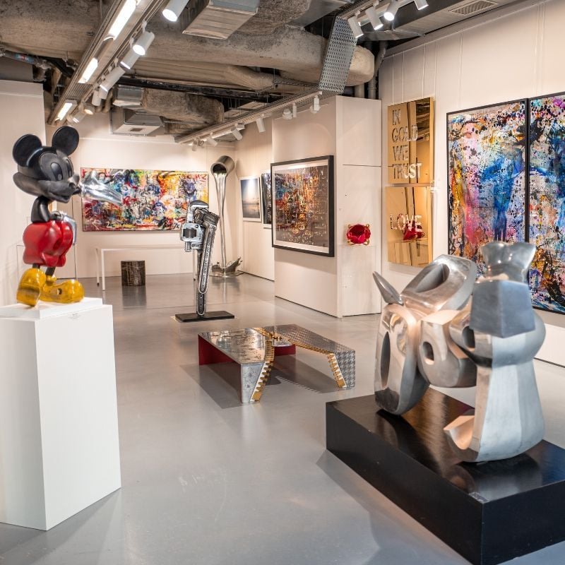 Galerie d'art à l'hôtel Royal Monceau, Raffles Paris. 
