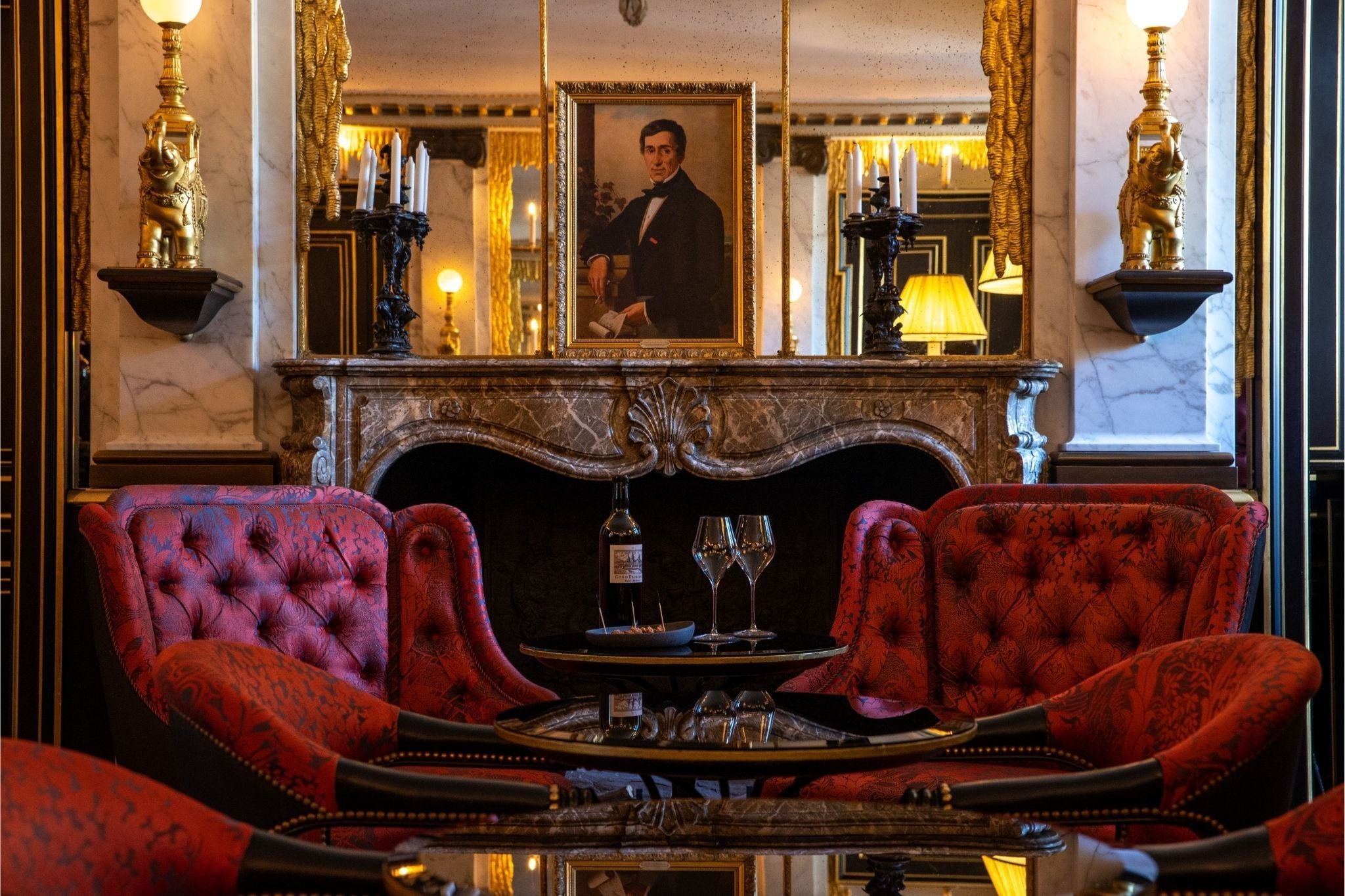 Bar Le Gaspard à l'hôtel La Réserve Paris.