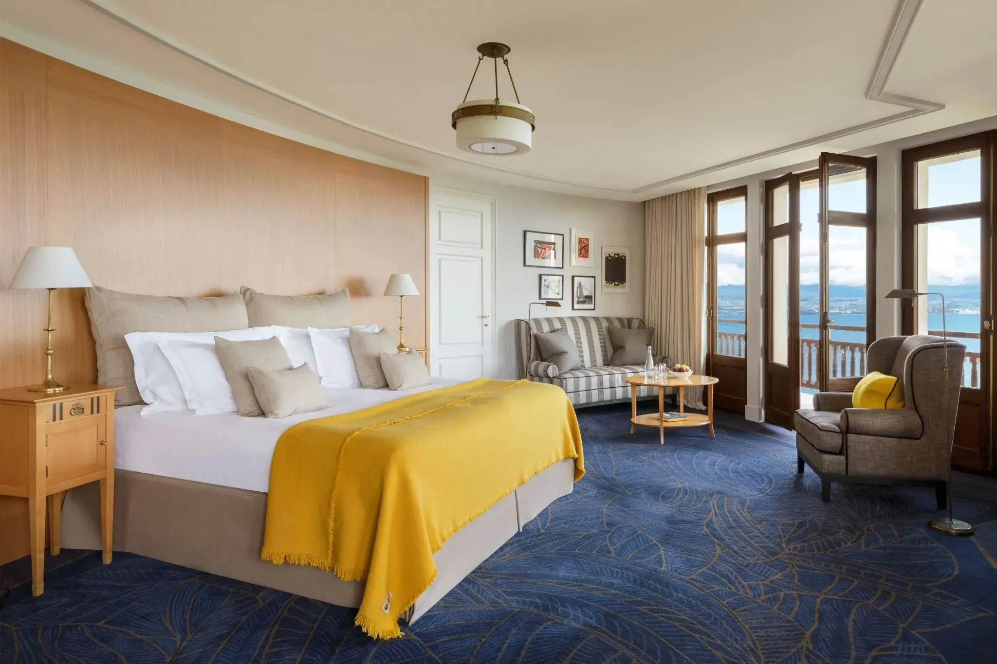 Suite Président à l'Hôtel Royal d'Evian, dans les Alpes.