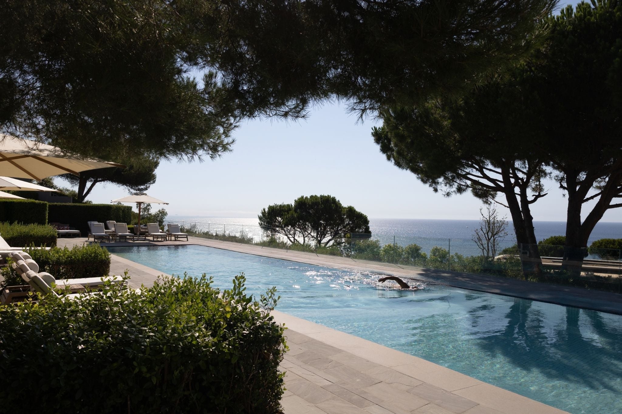 Piscine de l'hôtel La Réserve Ramatuelle, près de Saint-Tropez.