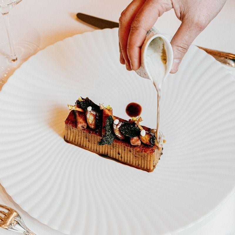 Espaguetis «Debout» servidos en el restaurante Le Cinq