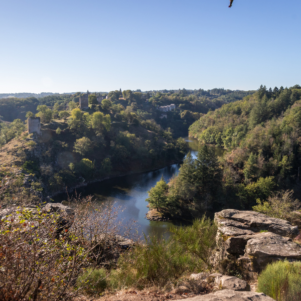 Het dal van de Creuse bij Crozant, in het midden van Frankrijk 