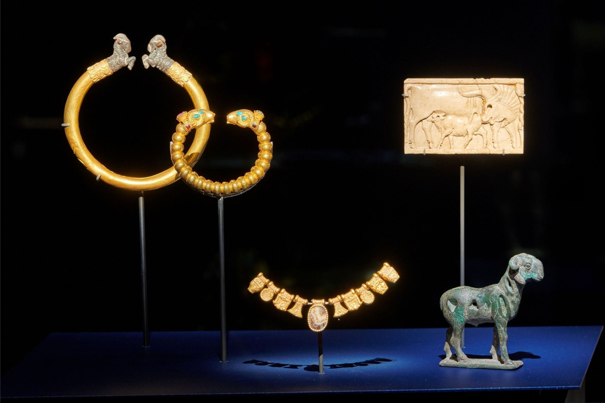 Vue de l’exposition “Animalia” à l'Hôtel de la Marine, à Paris.