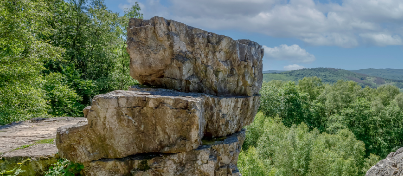 Site de Roc-la-Tour, dans la forêt d'Ardenne. 