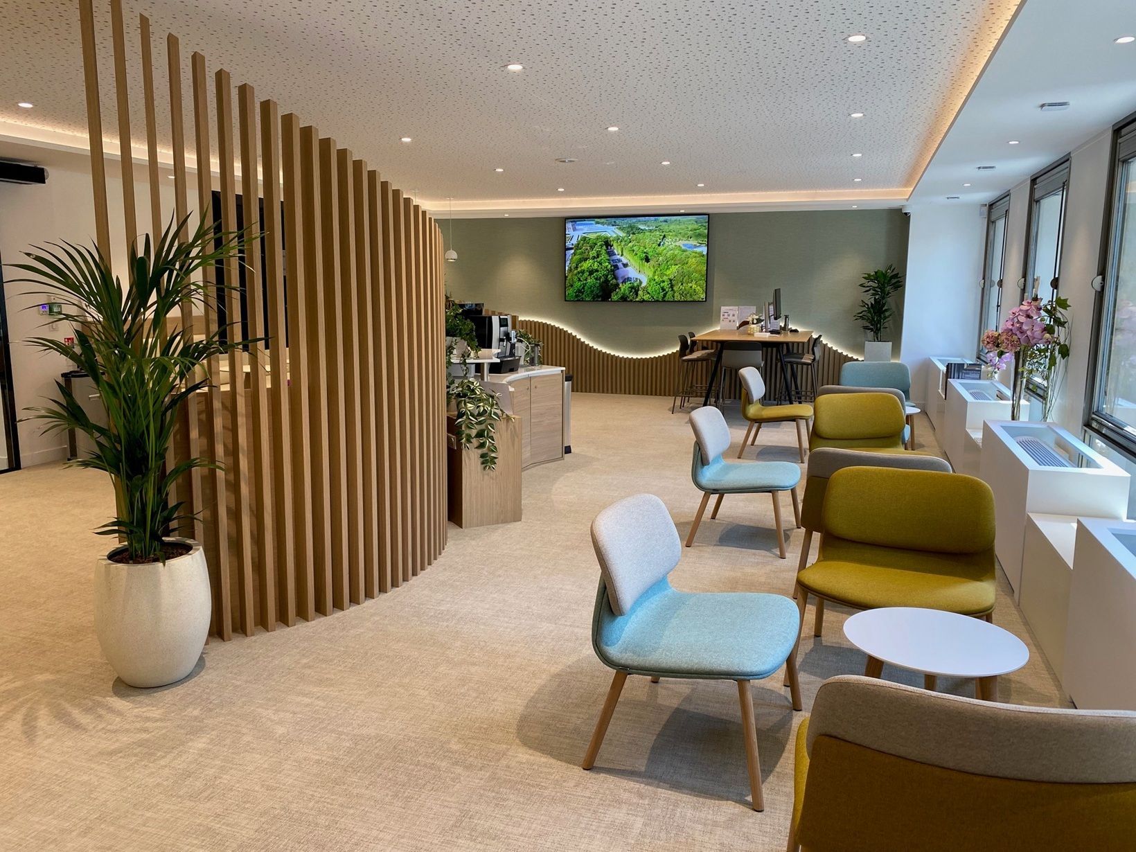 JCBプラザ ラウンジ・パリ店内