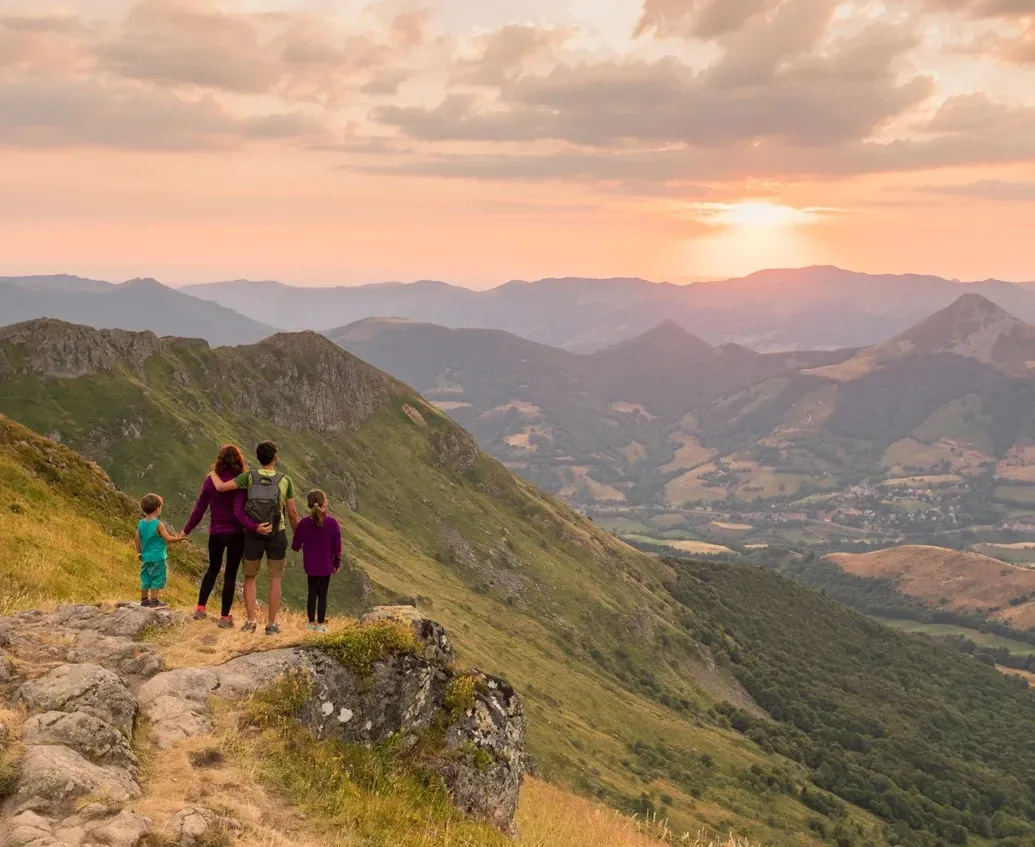 Randonnée en famille autour du Lioran, Monts du Cantal, Auvergne