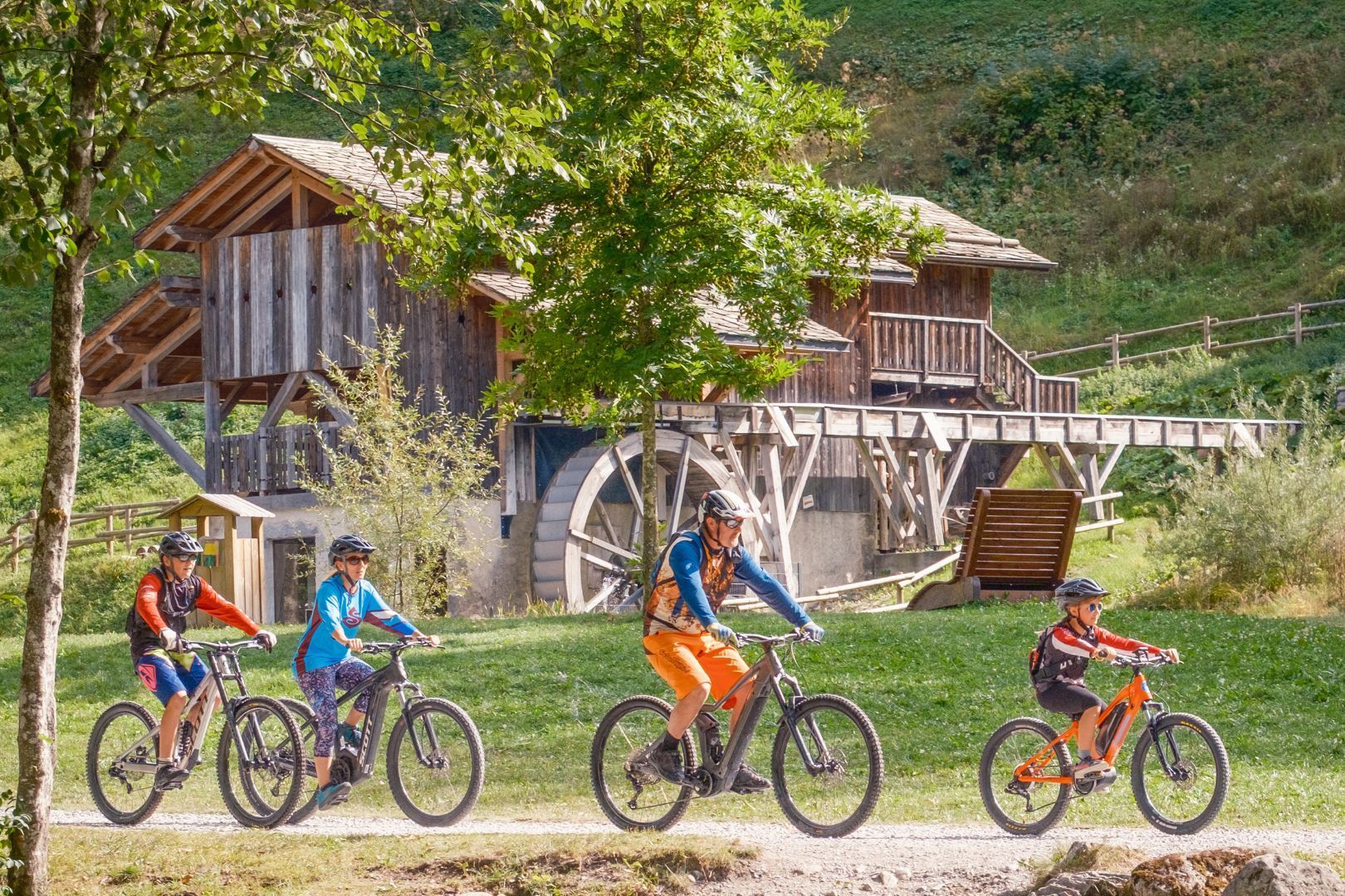 På cykeltur med familjen i Morzine
