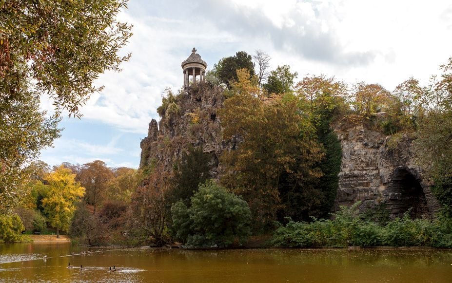 Parque des Buttes Chaumont, en París.