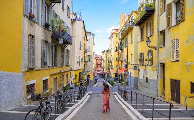 Paseo por el casco antiguo de Niza.