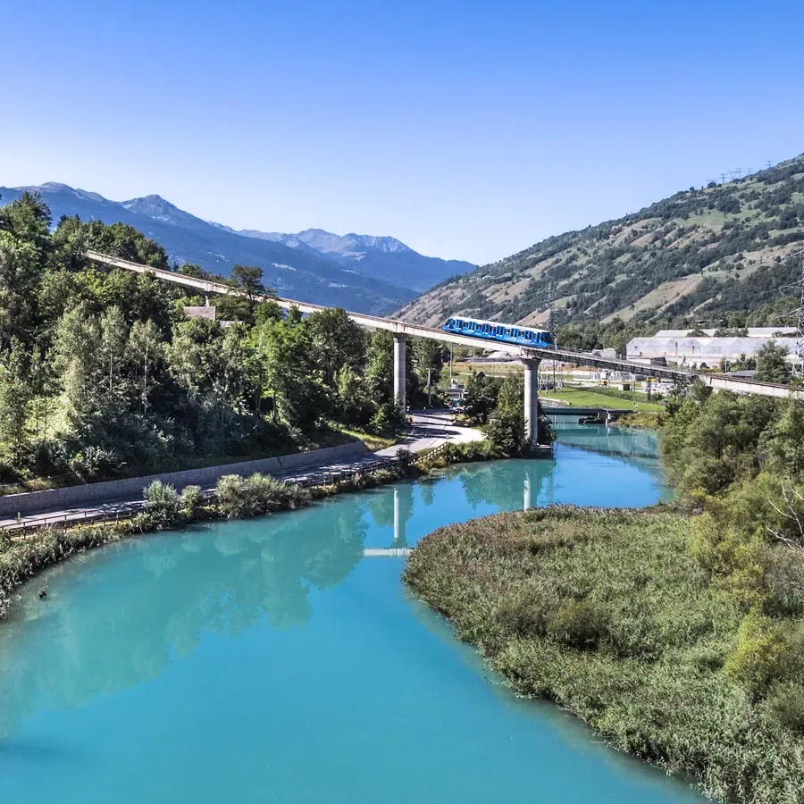 Funicular que enlaza Bourg-St-Maurice con Arc 1600