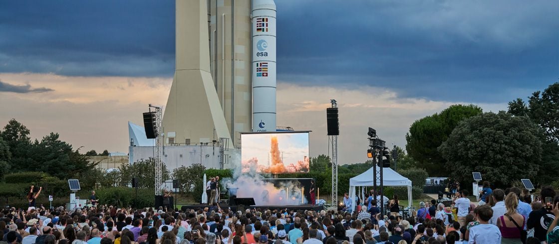 Lanzamiento del cohete Ariane 6 retrasmitido en directo  en la Cité de l'espace.