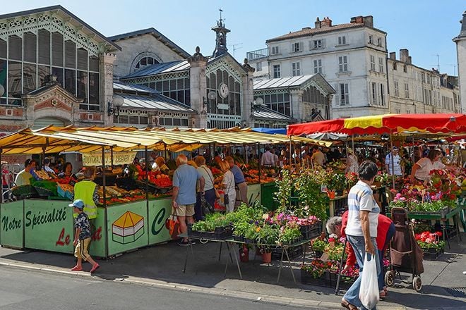 Mercado central de La Rochelle.