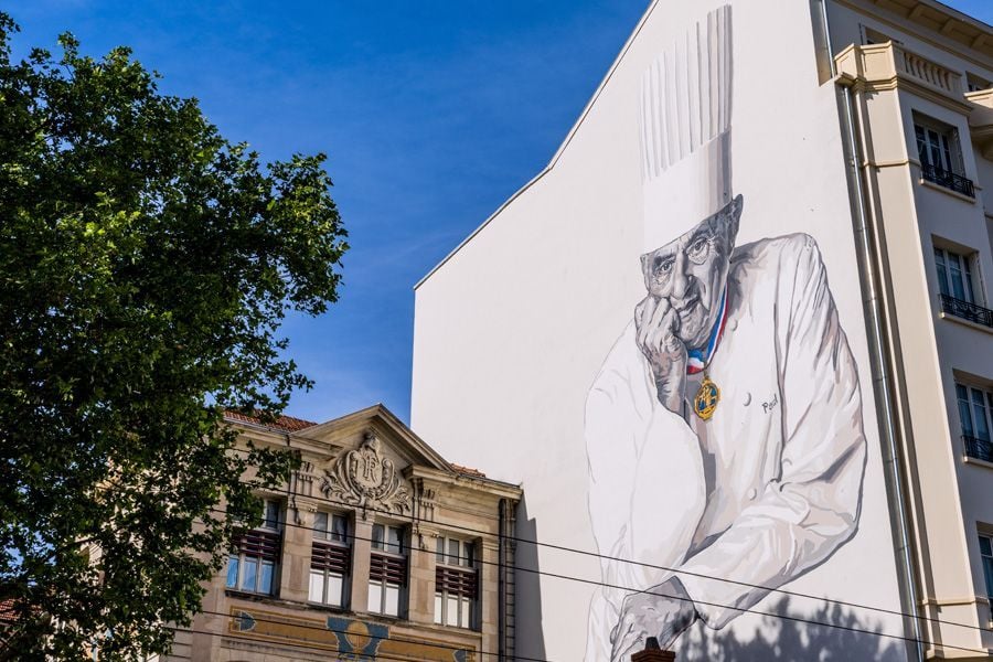 Un mural de Paul Bocuse en el barrio de la Part-Dieu en Lyon 
