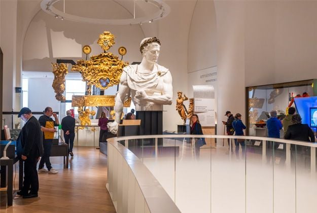 Una inmersión espectacular en el mundo naval.