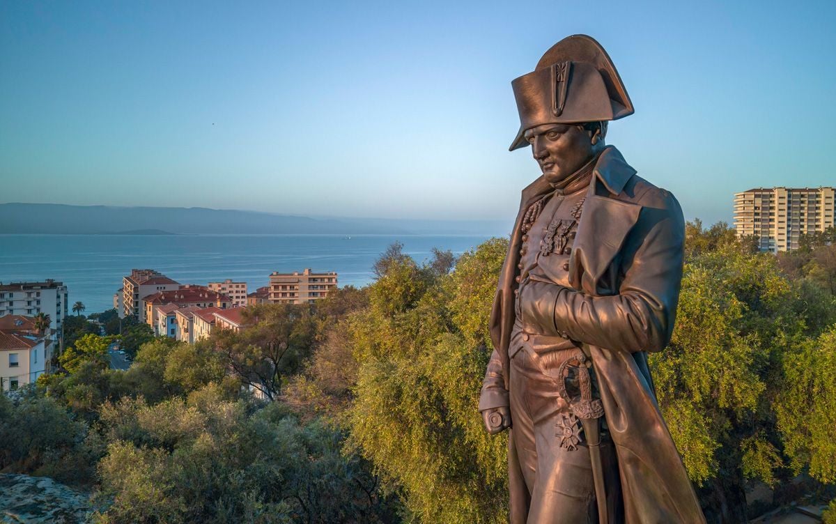 Estatua de Napoleón en Ajaccio, Córcega