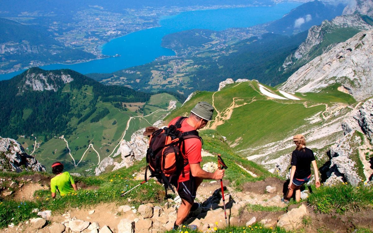 Lago de Annecy desde la Tournette, en los Alpes.