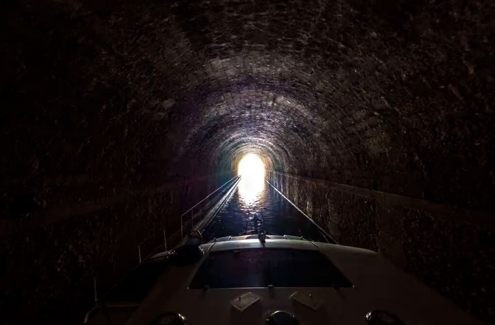 Interior Túnel de Malpas.