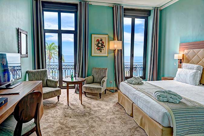 Habitación con vistas al Mediterráneo.