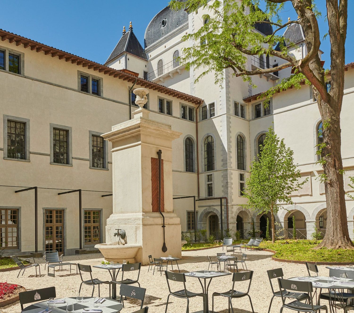 Te abrimos las puertas del Grand Hôtel-Dieu de Lyon